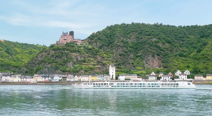 Shore excursions and activities on MS Douce France